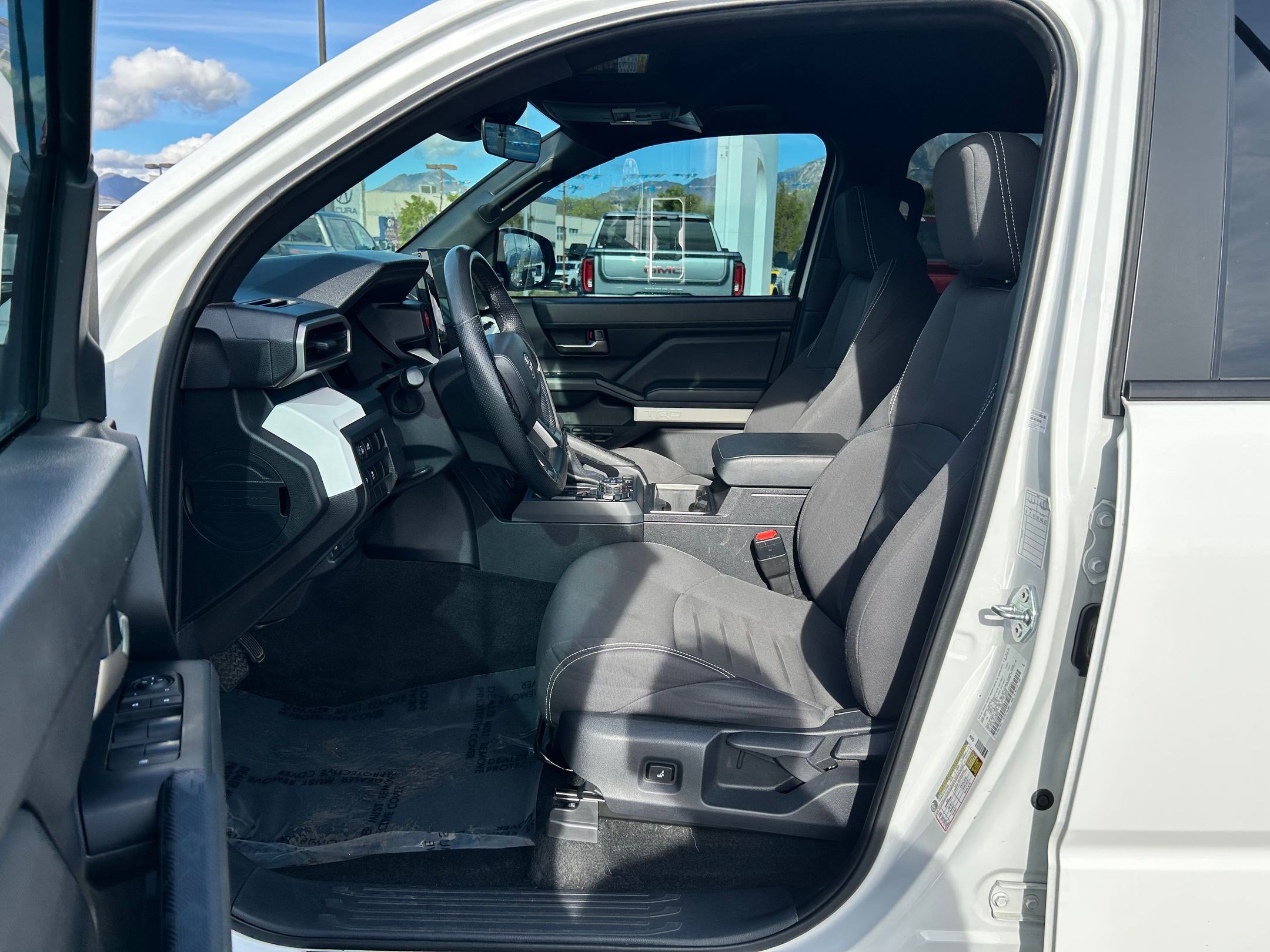 Certified 2024 Toyota Tacoma TRD Off-Road AWD/4WD image 12