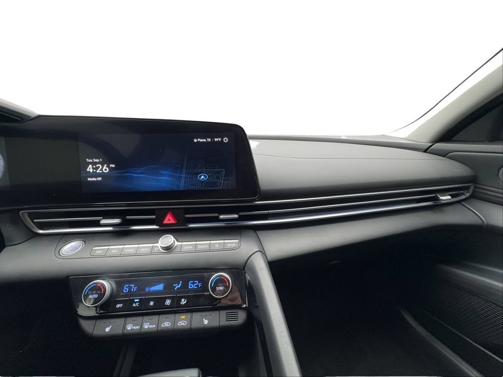 Used 2025 Hyundai Elantra SEL FWD image 45