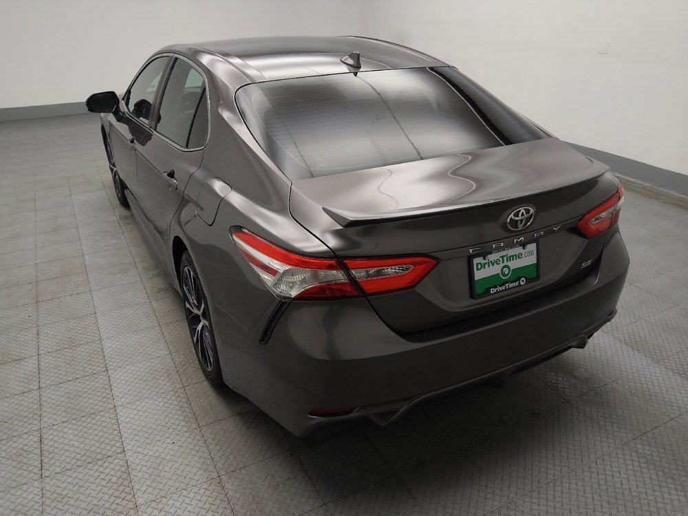 Used 2020 Toyota Camry SE image 5