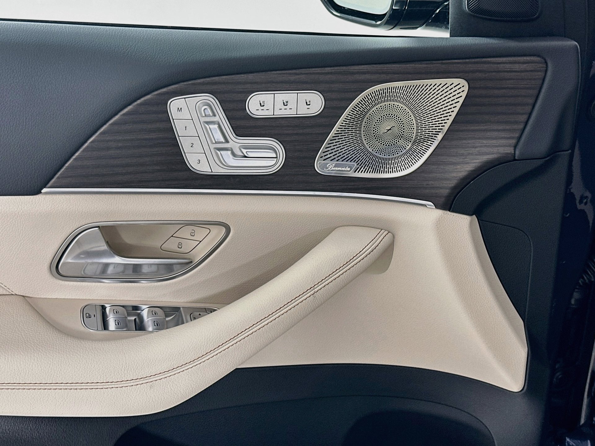 New 2027 Mercedes-Benz GLS 450 4MATIC image 19