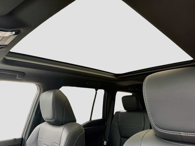 New 2026 Lexus GX 550 w/ Cold Area Package AWD/4WD image 28