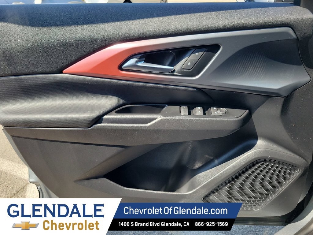 Used 2024 Chevrolet Equinox EV RS FWD image 28