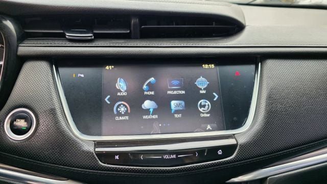 Used 2017 Cadillac XT5 Luxury w/ Driver Awareness Package AWD/4WD image 23