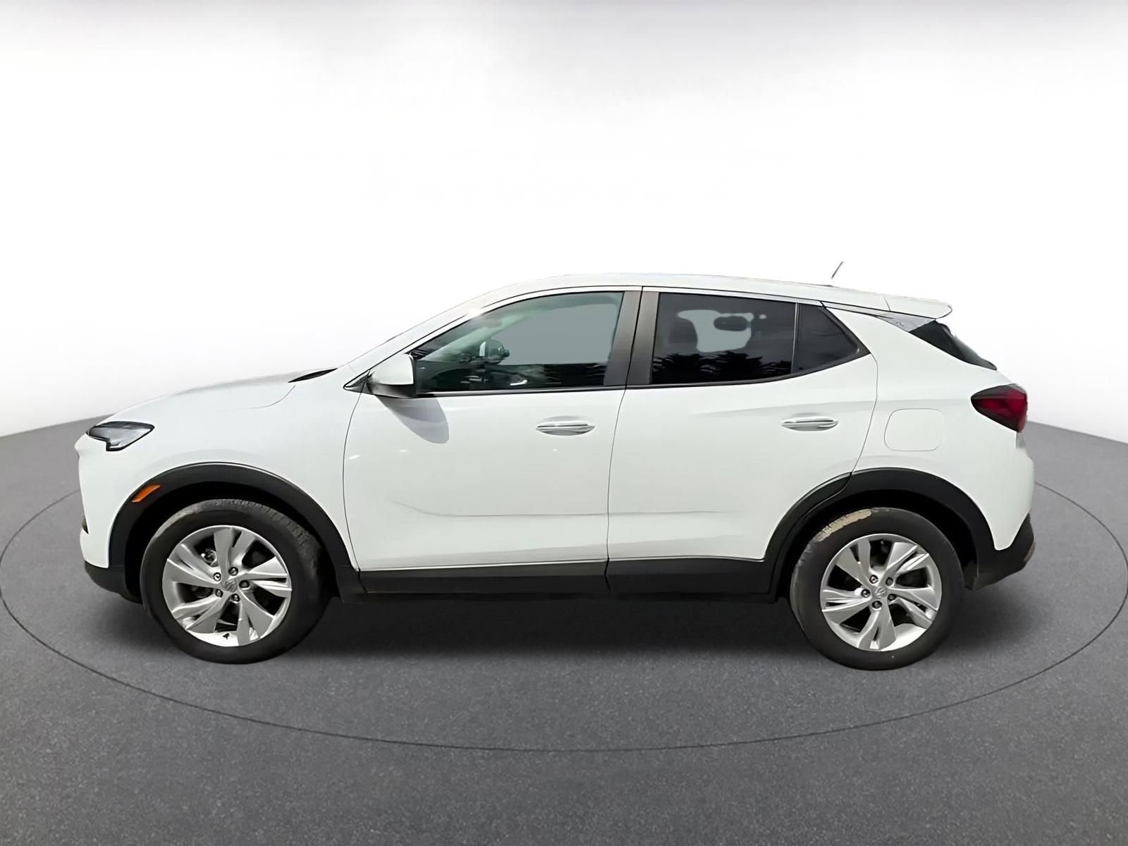 Used 2025 Buick Encore GX Preferred image 9