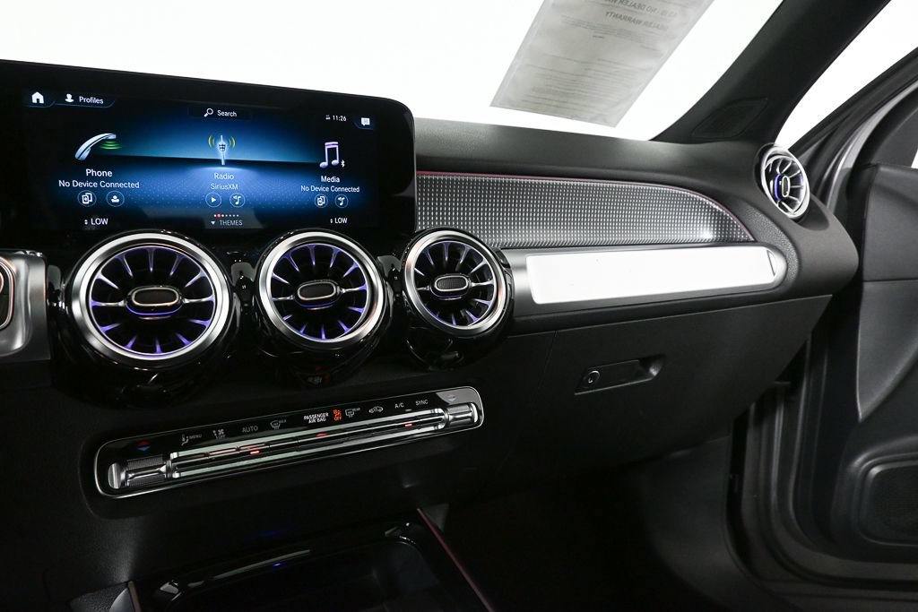Used 2022 Mercedes-Benz GLB 250 4MATIC image 13