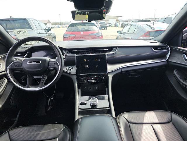 Used 2024 Jeep Grand Cherokee L Limited w/ Luxury Tech Group II image 14