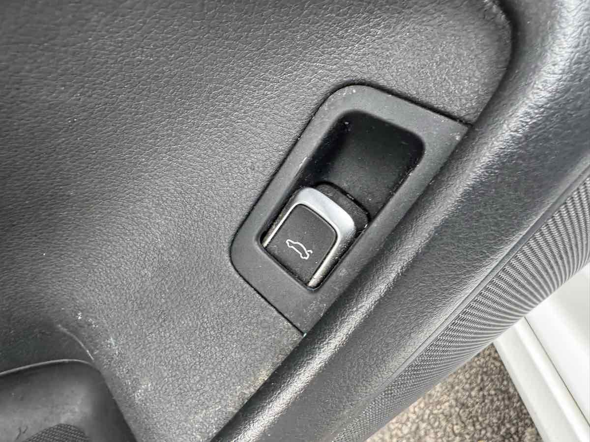 Used 2016 Audi A6 2.0T Premium w/ Technology Package FWD image 26