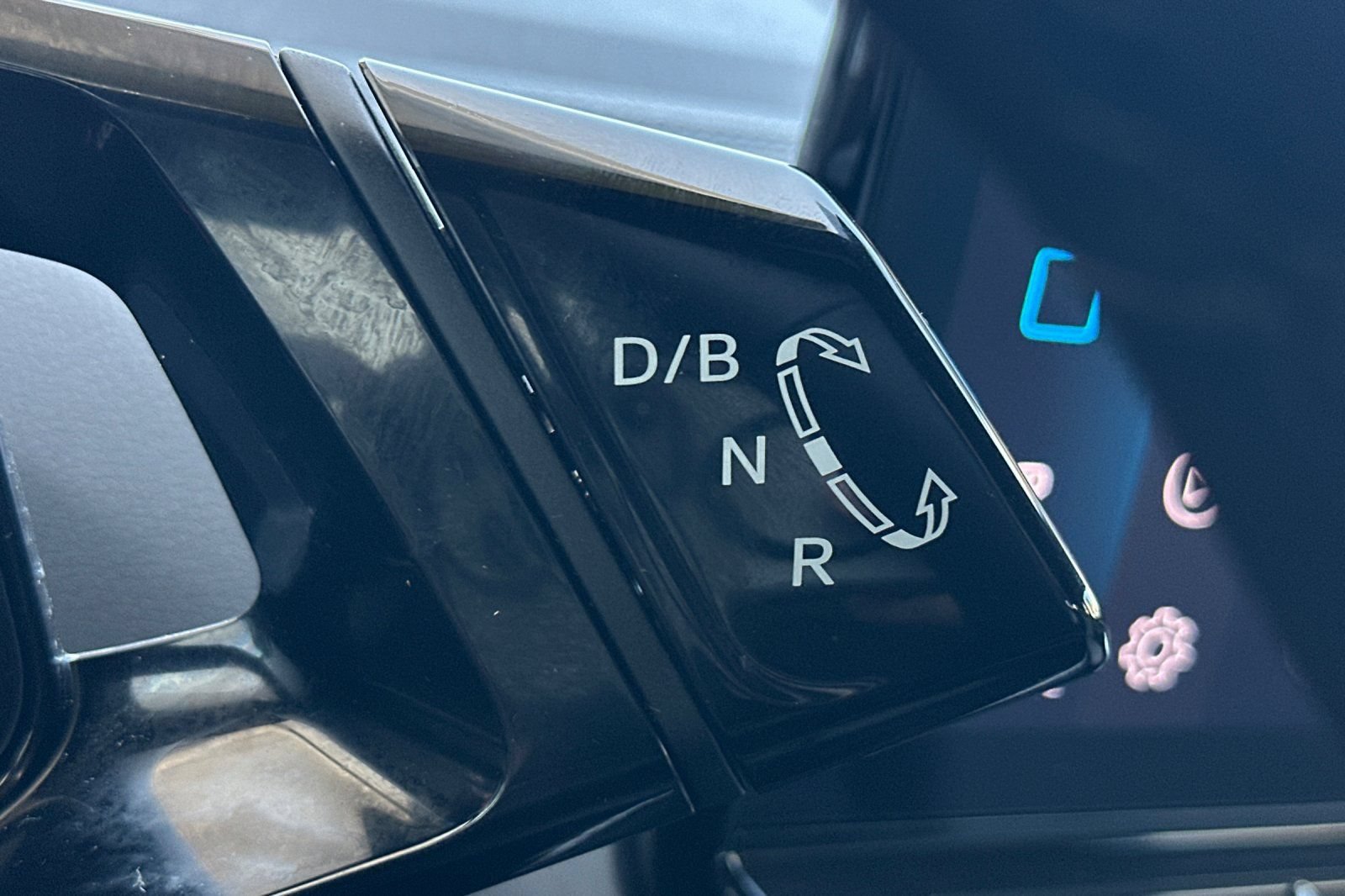 Used 2023 Volkswagen ID.4 Pro RWD image 21