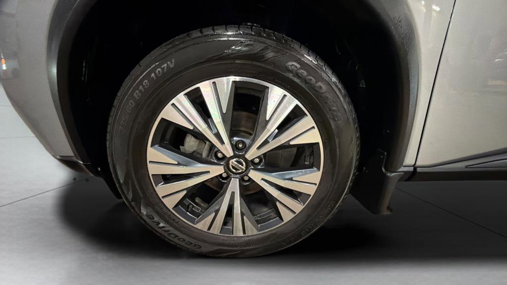 Used 2021 Nissan Rogue SV w/ Premium Package AWD/4WD image 28
