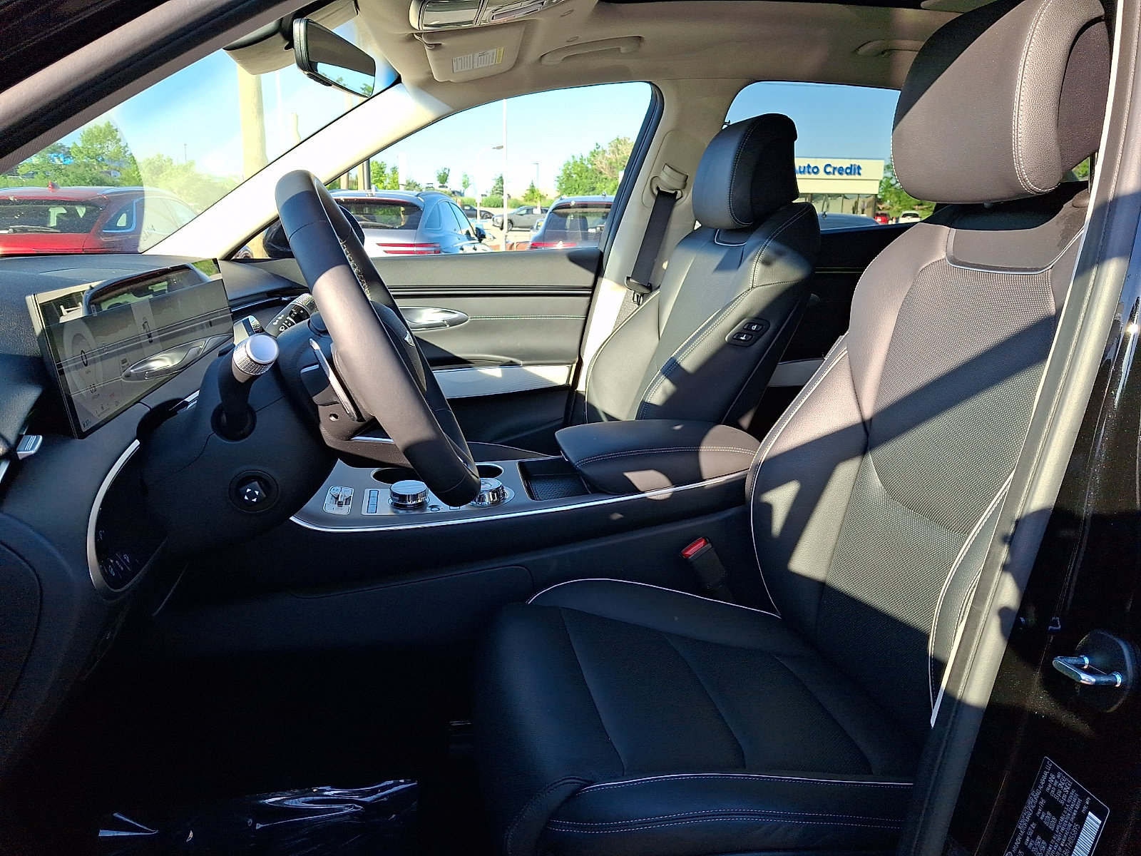 Certified 2026 Genesis GV70 2.5T Advanced AWD/4WD image 13