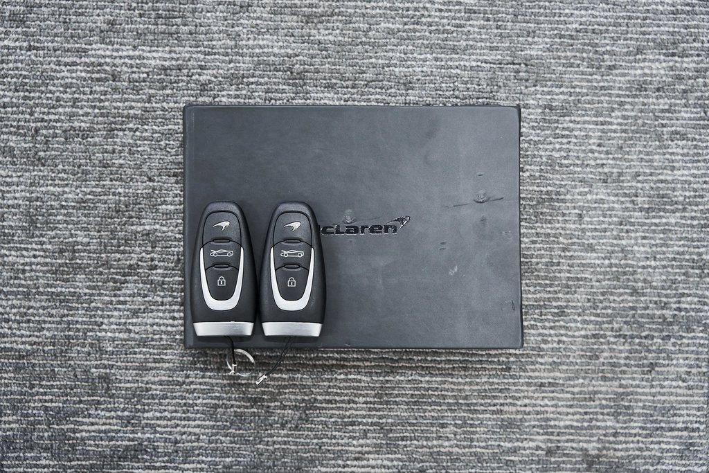 Used 2025 McLaren Artura Spider image 72