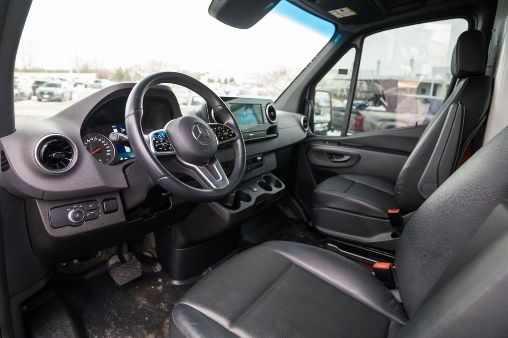 Used 2022 Mercedes-Benz Sprinter 4500 image 12