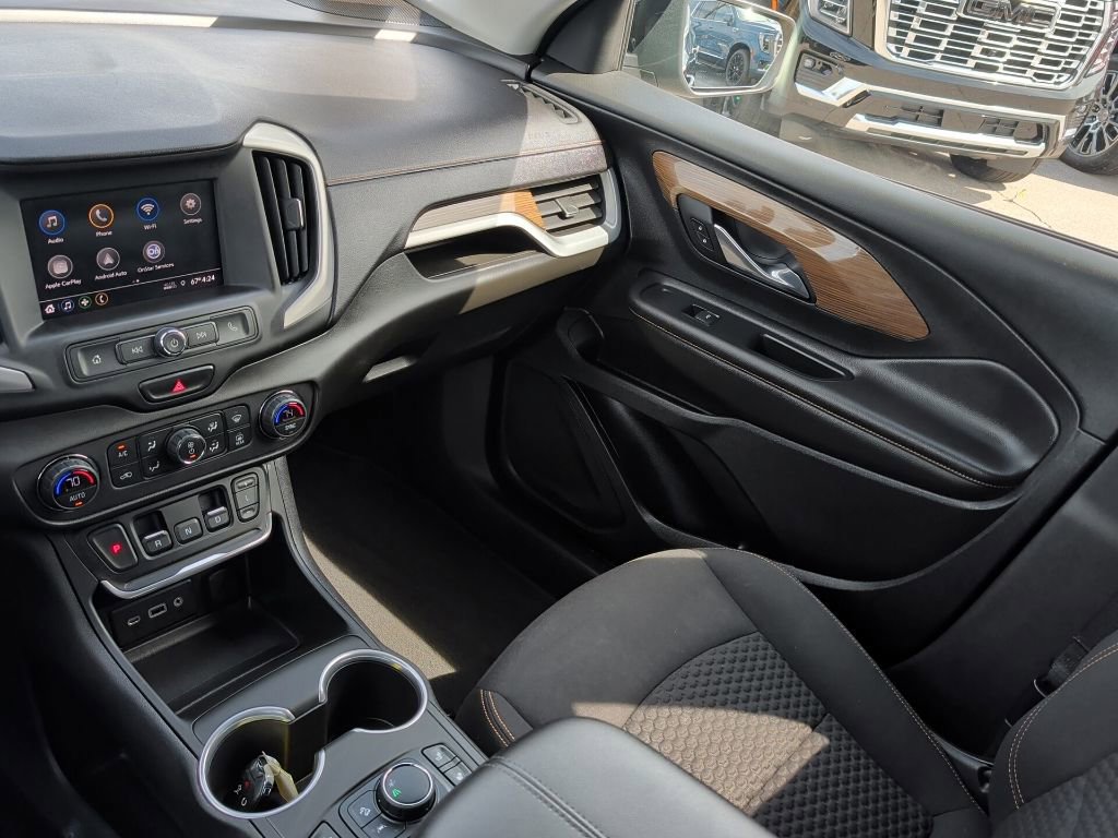Used 2021 GMC Terrain SLE w/ Driver Convenience Package FWD image 17