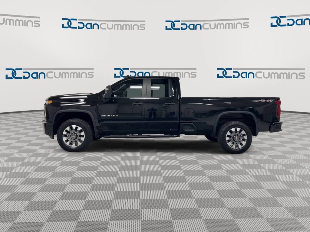 Used 2022 Chevrolet Silverado 2500 Custom w/ Custom Value Package AWD/4WD image 5