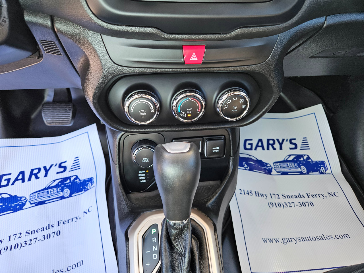 Used 2016 Jeep Renegade 75th Anniversary image 23