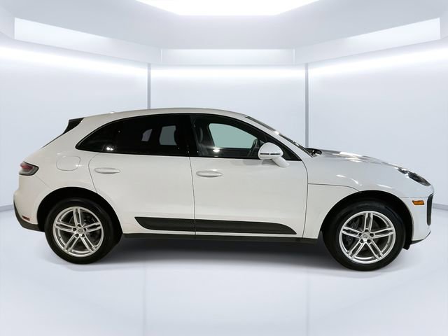 Used 2024 Porsche Macan image 8