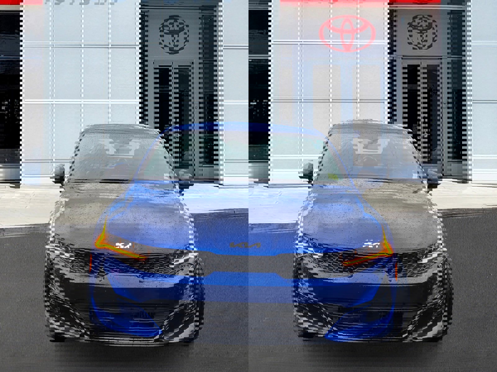 Used 2024 Kia K5 GT-Line w/ GT-Line Premium Package image 2