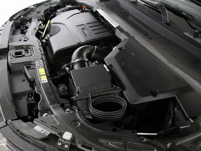 Used 2023 Land Rover Discovery Sport SE image 38