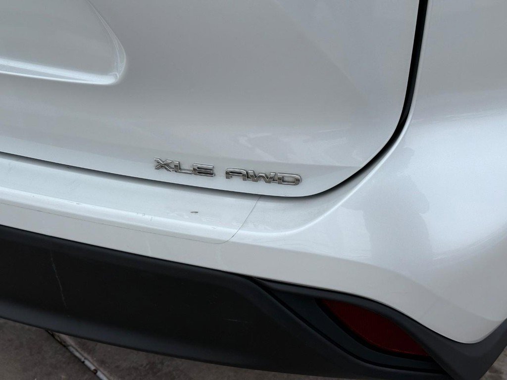 Used 2022 Toyota Highlander XLE image 7