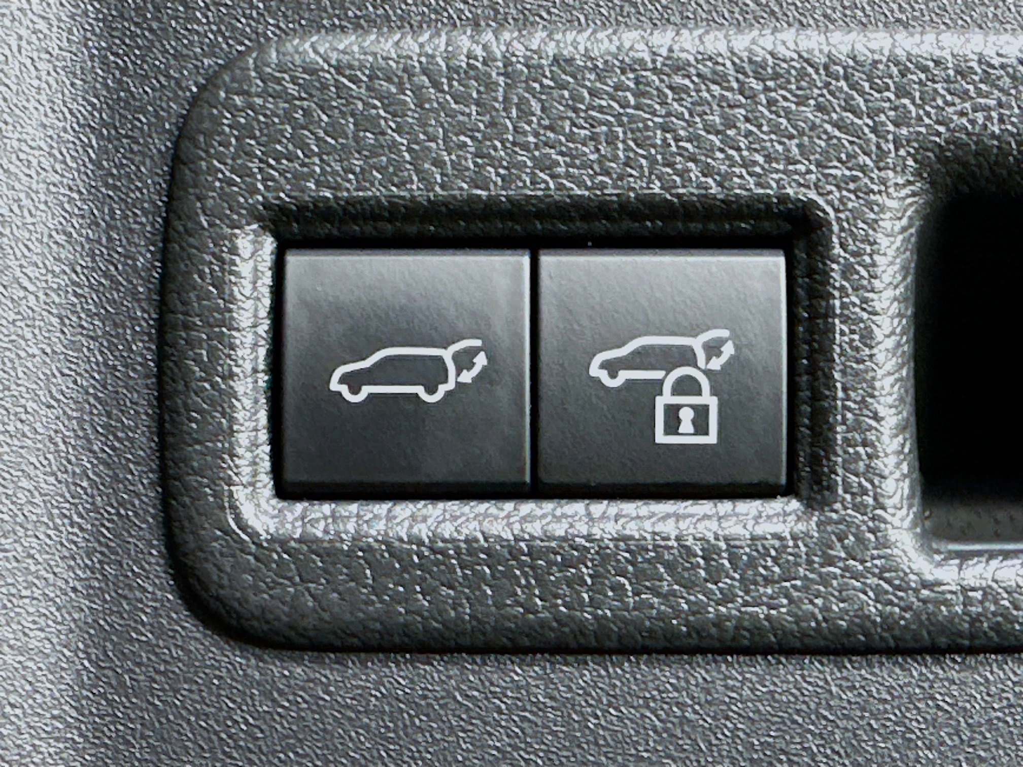 Used 2023 Subaru Solterra Limited image 28