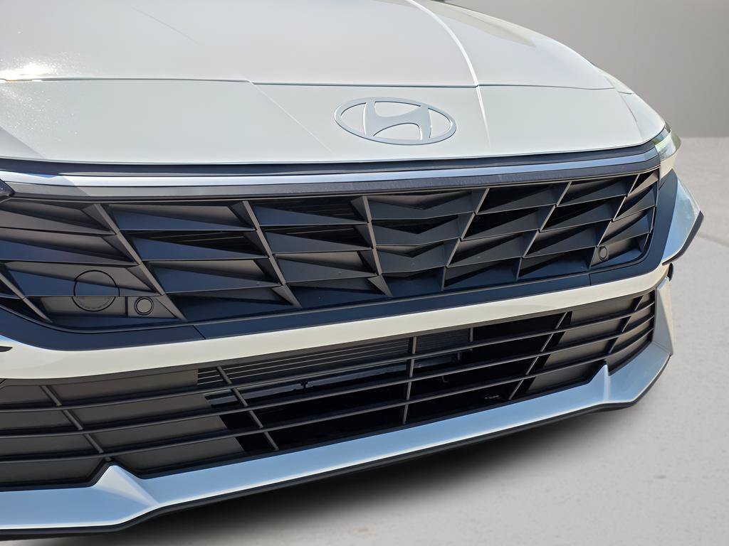 New 2026 Hyundai Elantra SE FWD image 9