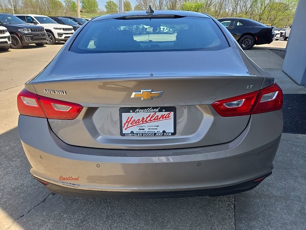Used 2024 Chevrolet Malibu LT FWD image 8