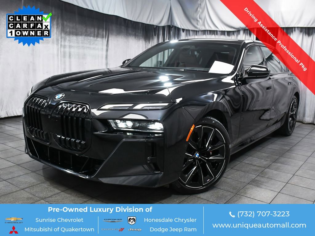 Used 2023 BMW 760i xDrive AWD/4WD image 1