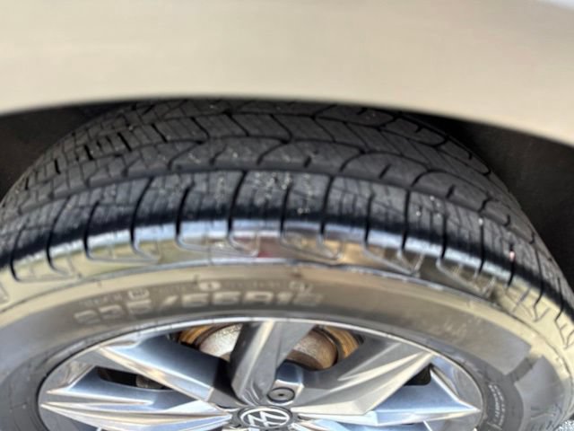 Used 2022 Volkswagen Tiguan SE AWD/4WD image 12