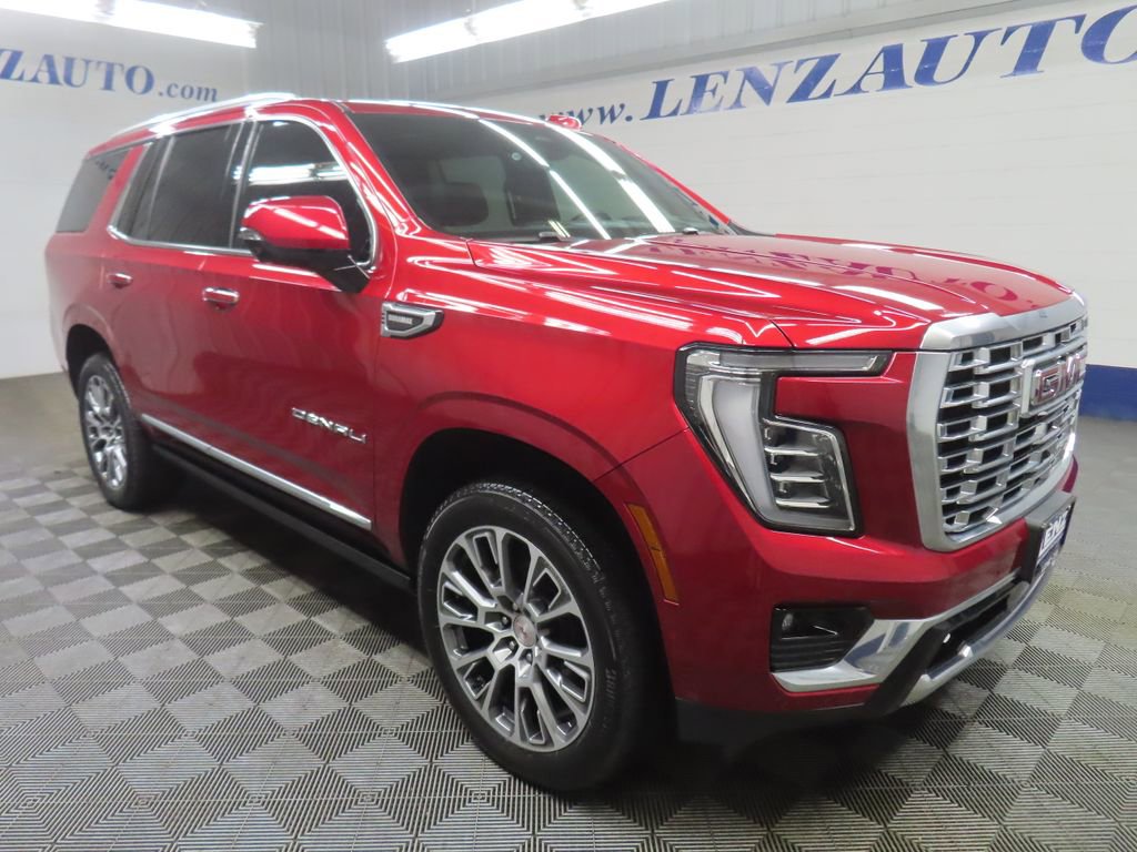 Used 2026 GMC Yukon Denali w/ Denali Reserve Package image 3