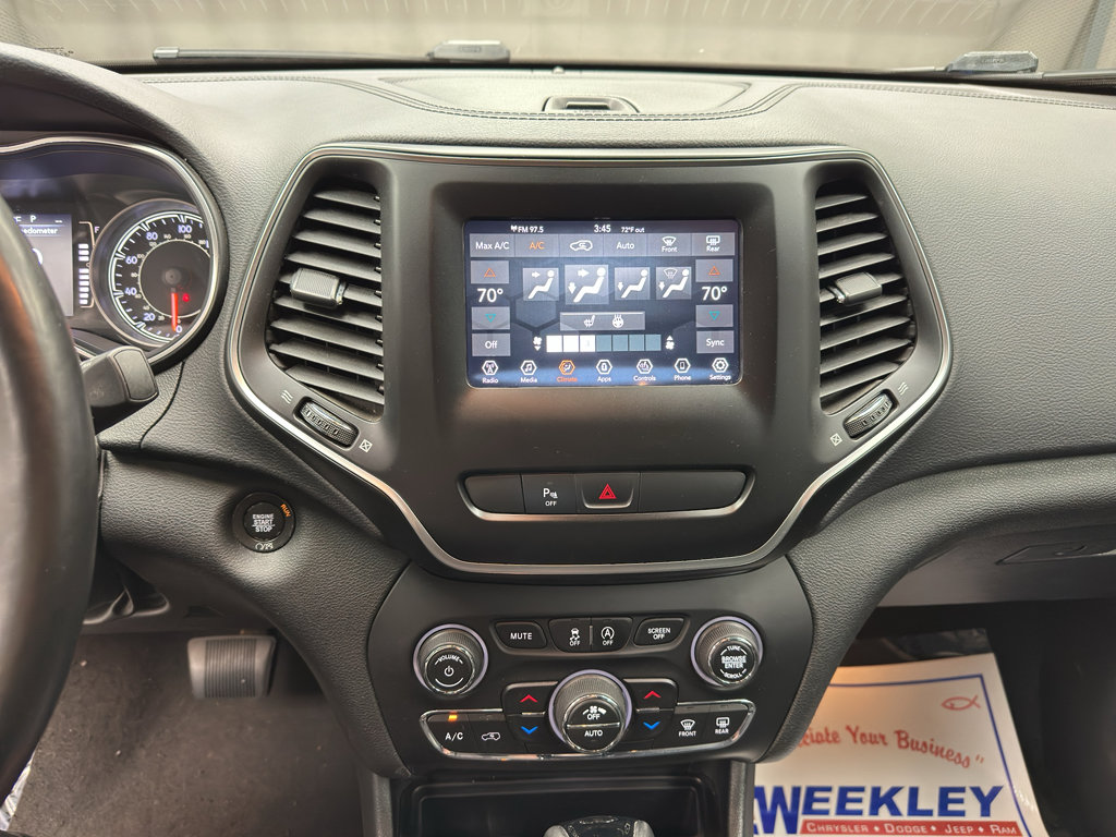 Used 2019 Jeep Cherokee Latitude Plus AWD/4WD image 12