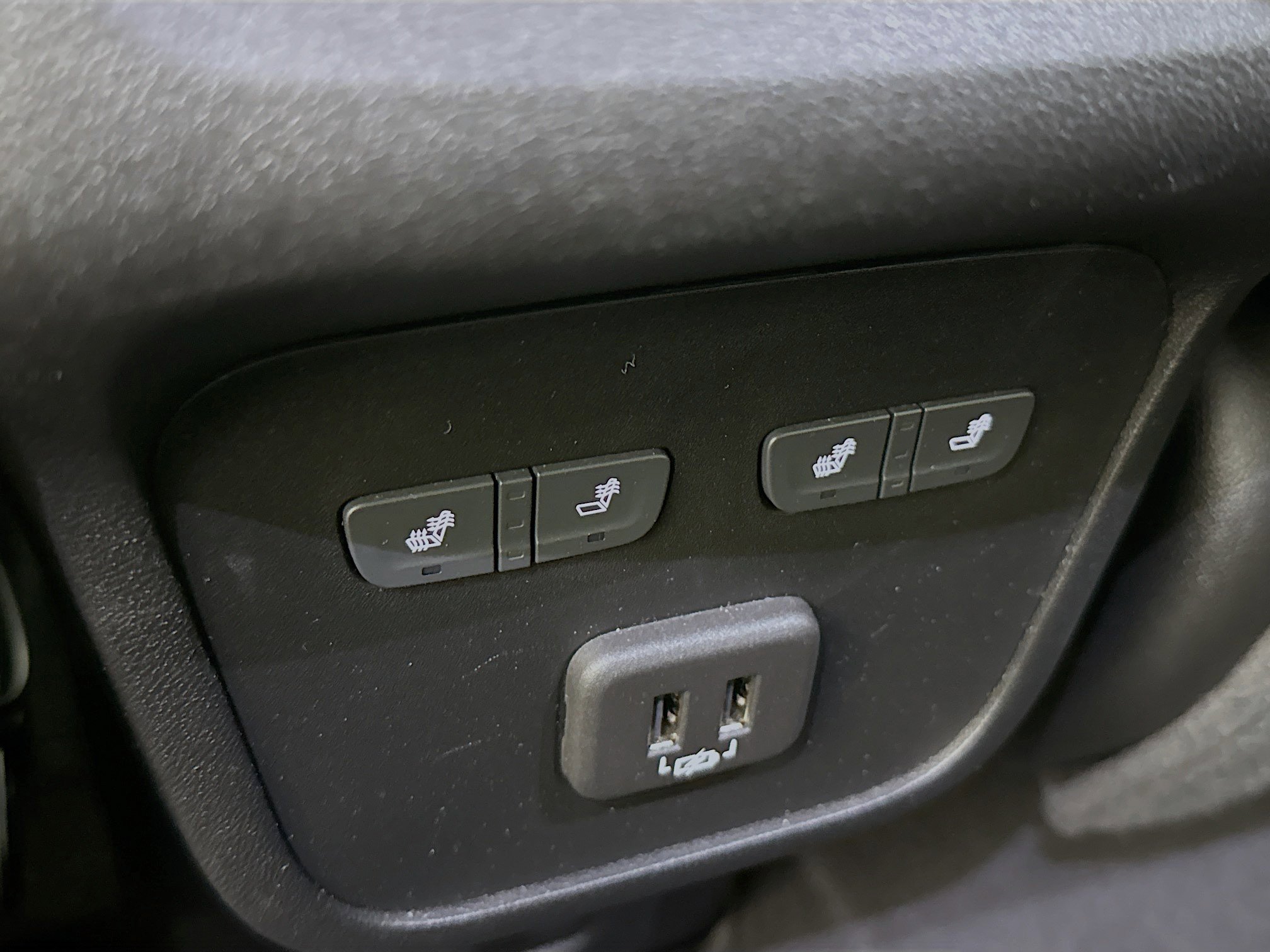 Used 2022 Chevrolet Equinox Premier image 30