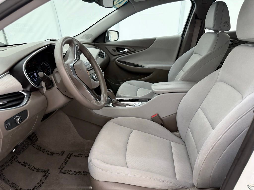 Used 2020 Chevrolet Malibu LT w/ Fleet LT Safety Plus Package image 11