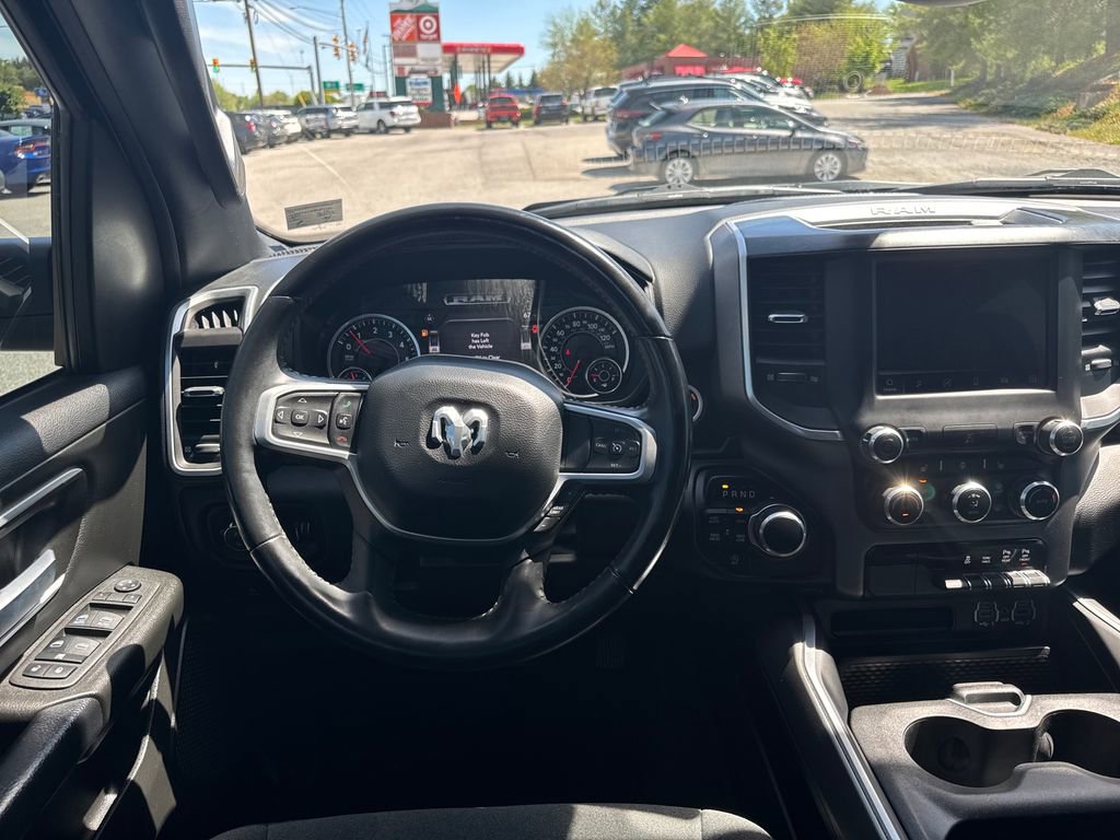 Used 2022 RAM 1500 Big Horn AWD/4WD image 14