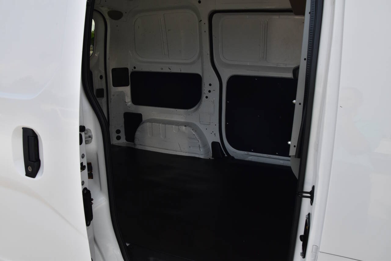 Used 2017 Nissan NV200 S w/ Back Door Glass Package FWD image 11