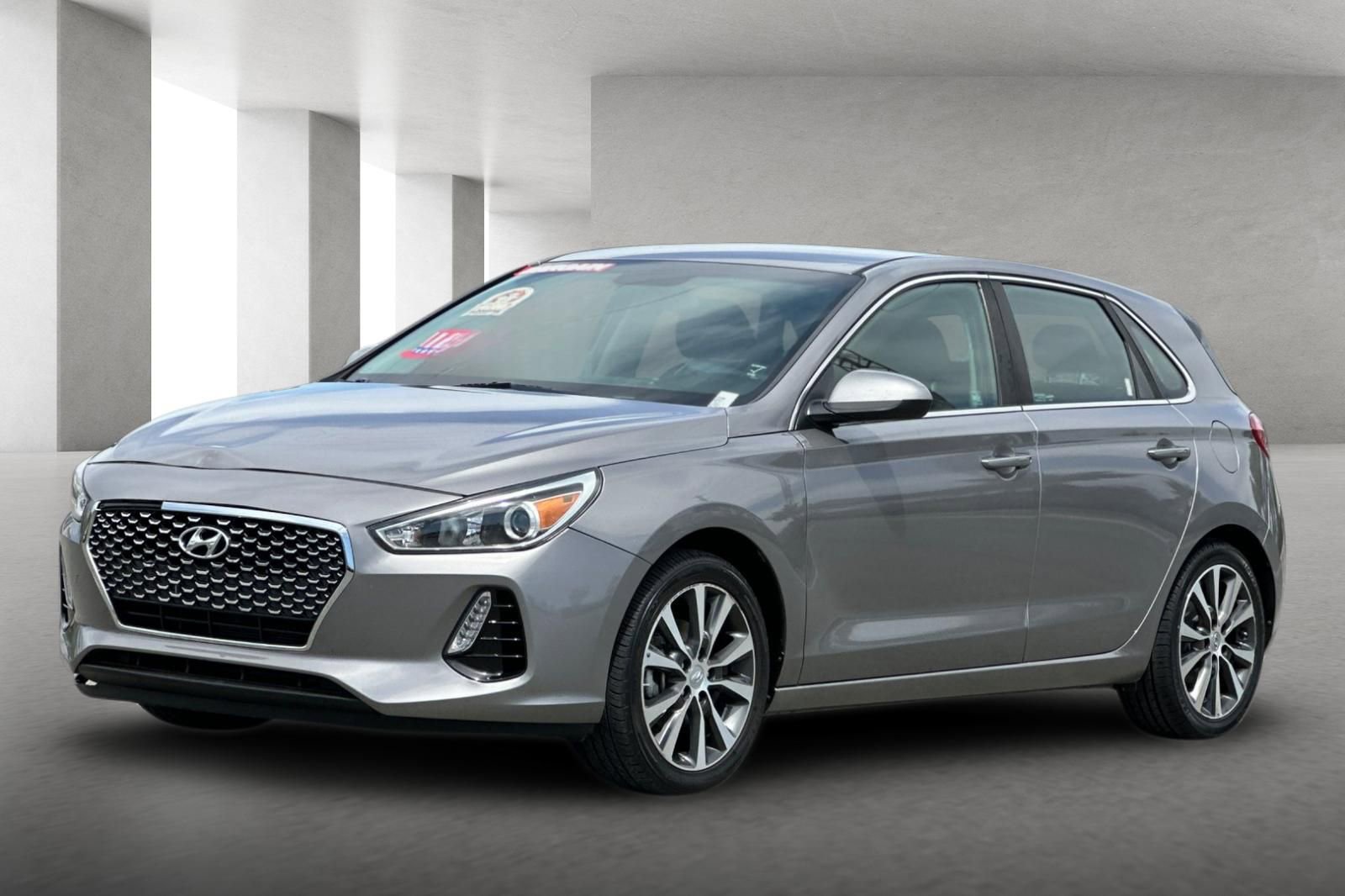 Used 2020 Hyundai Elantra GT FWD image 8