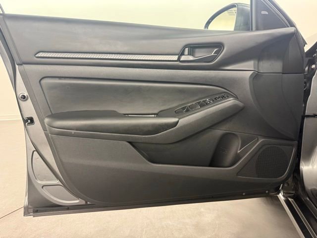 Used 2025 Nissan Altima 2.5 S image 27