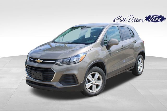 Used 2021 Chevrolet Trax LS w/ Tint and Cruise Package AWD/4WD image 1