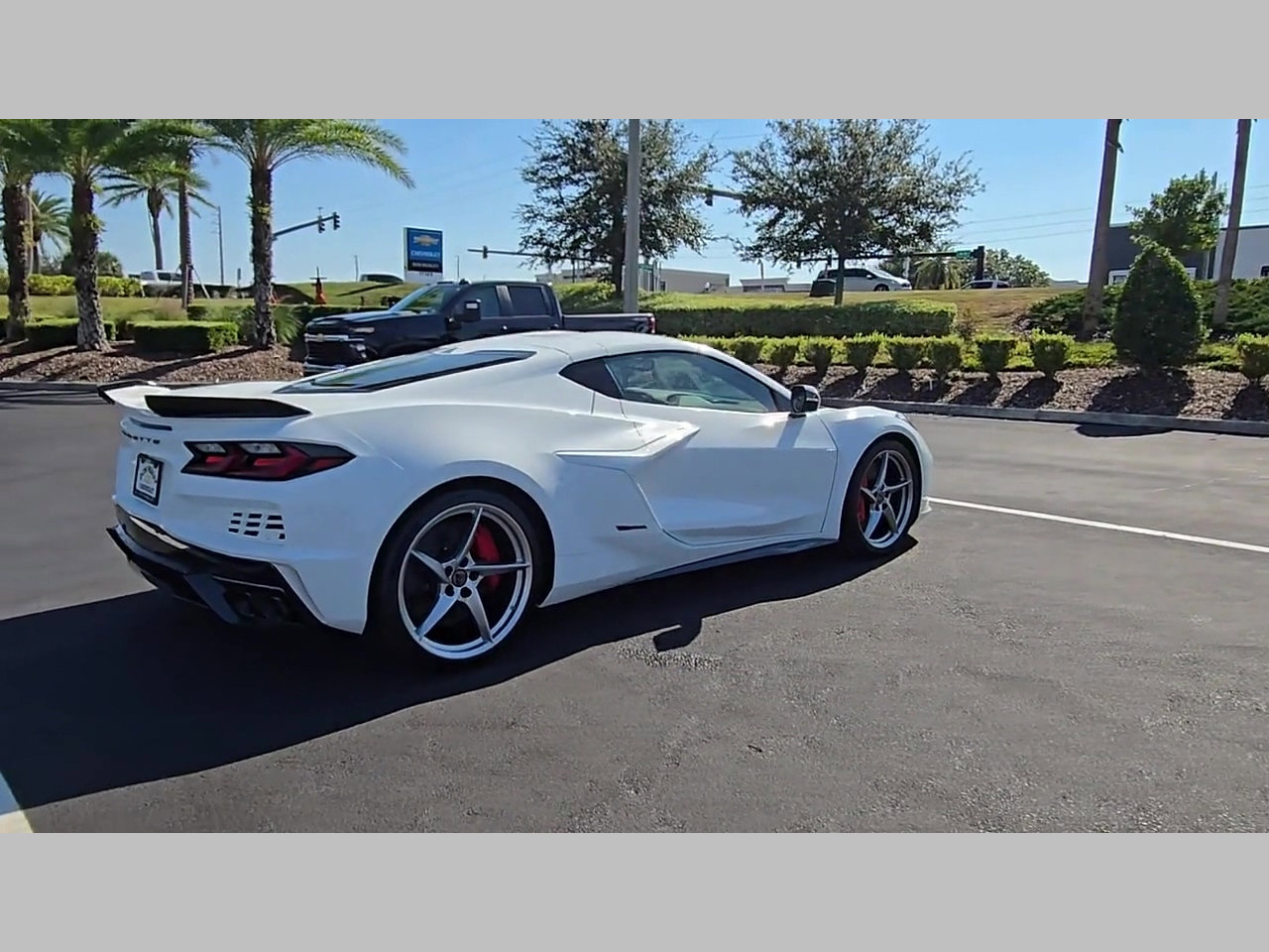 New 2025 Chevrolet Corvette E-Ray w/ ZER Performance Package image 27