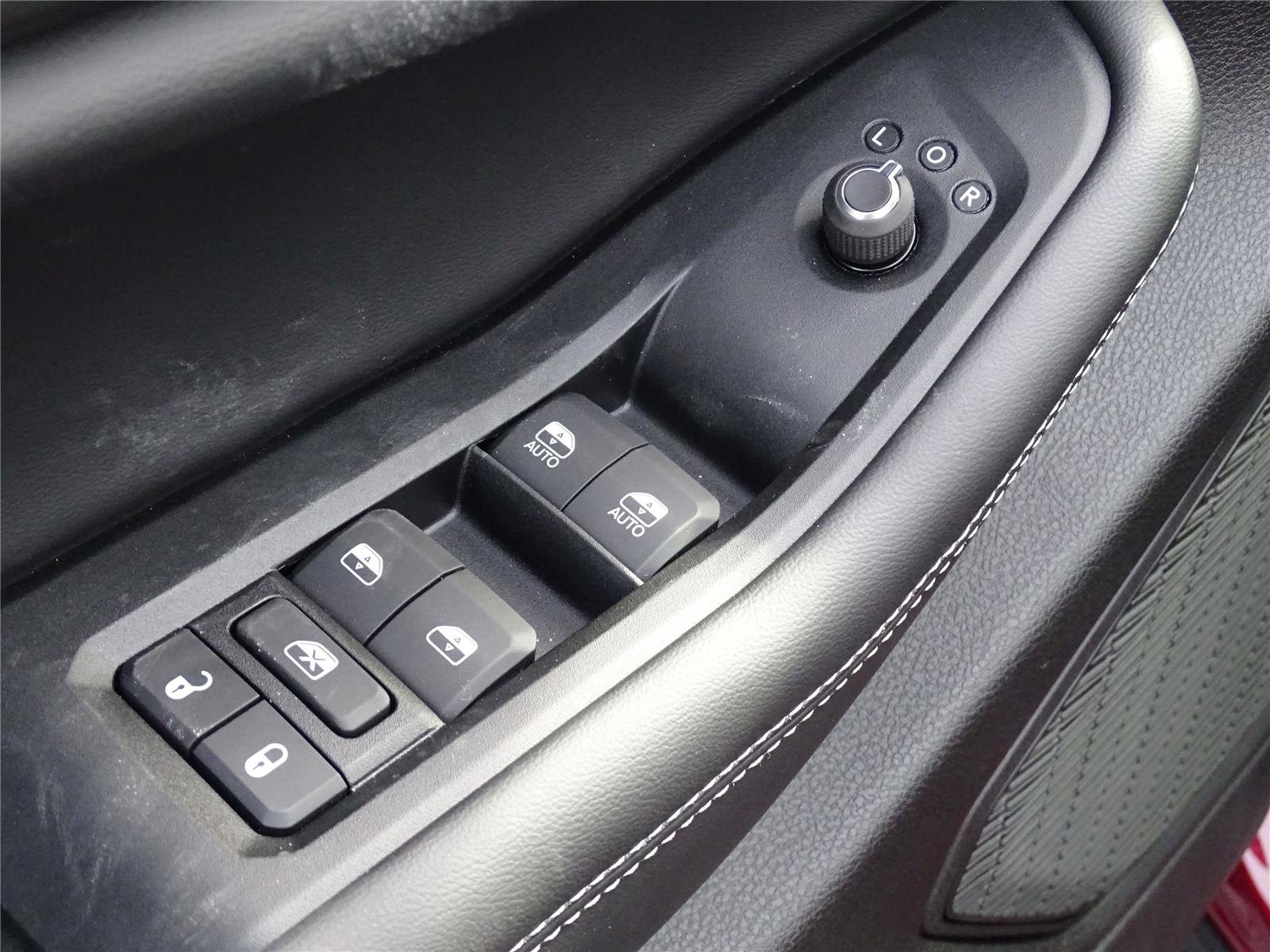 Used 2025 Jeep Grand Cherokee L Altitude image 26