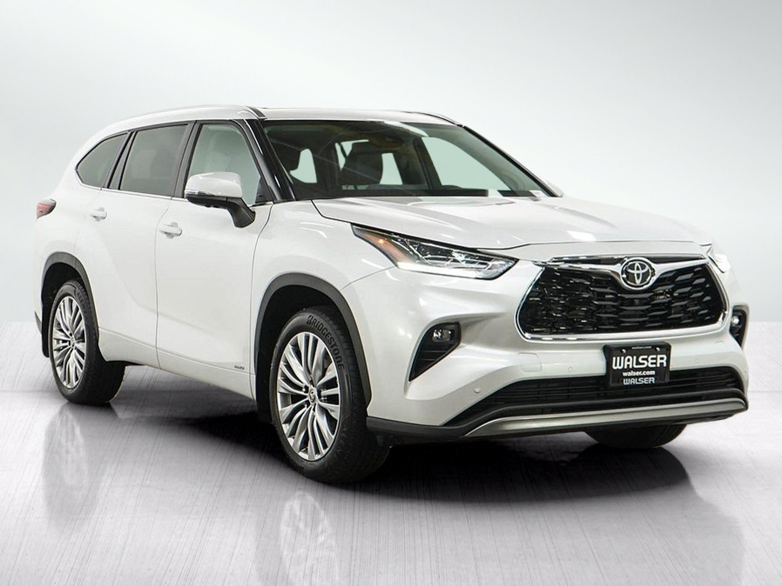 Used 2025 Toyota Highlander Platinum AWD/4WD image 7
