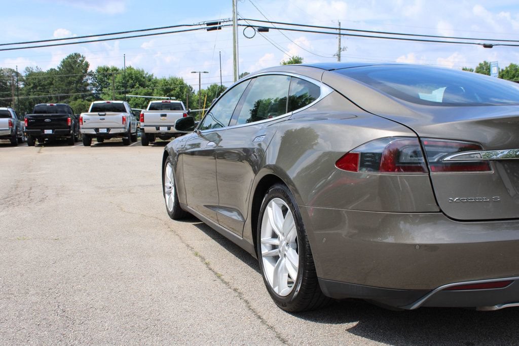 Used 2015 Tesla Model S 70D AWD/4WD image 30