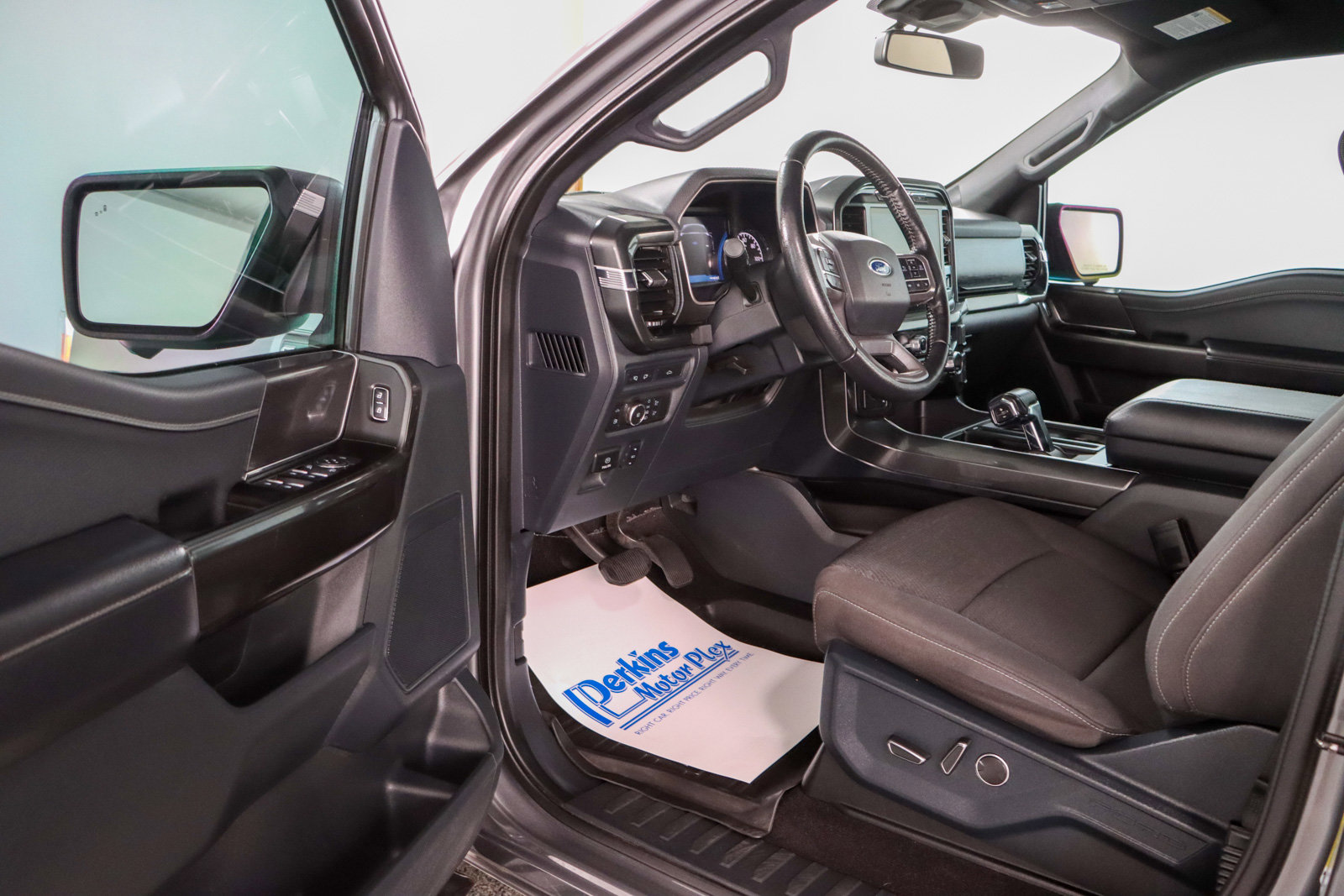 Used 2021 Ford F150 XLT w/ Equipment Group 302A High AWD/4WD image 3