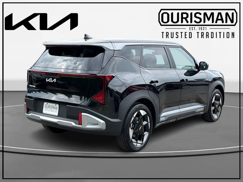 New 2027 Kia Seltos S FWD image 4
