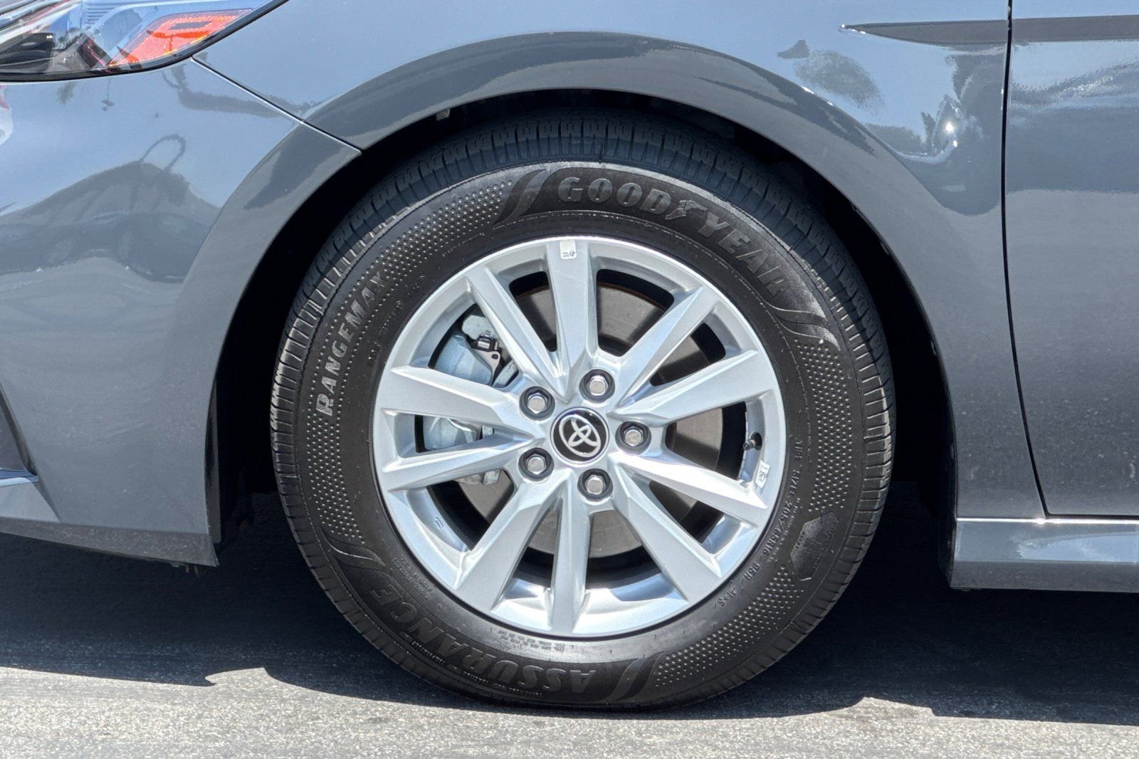 Used 2025 Toyota Camry LE FWD image 34