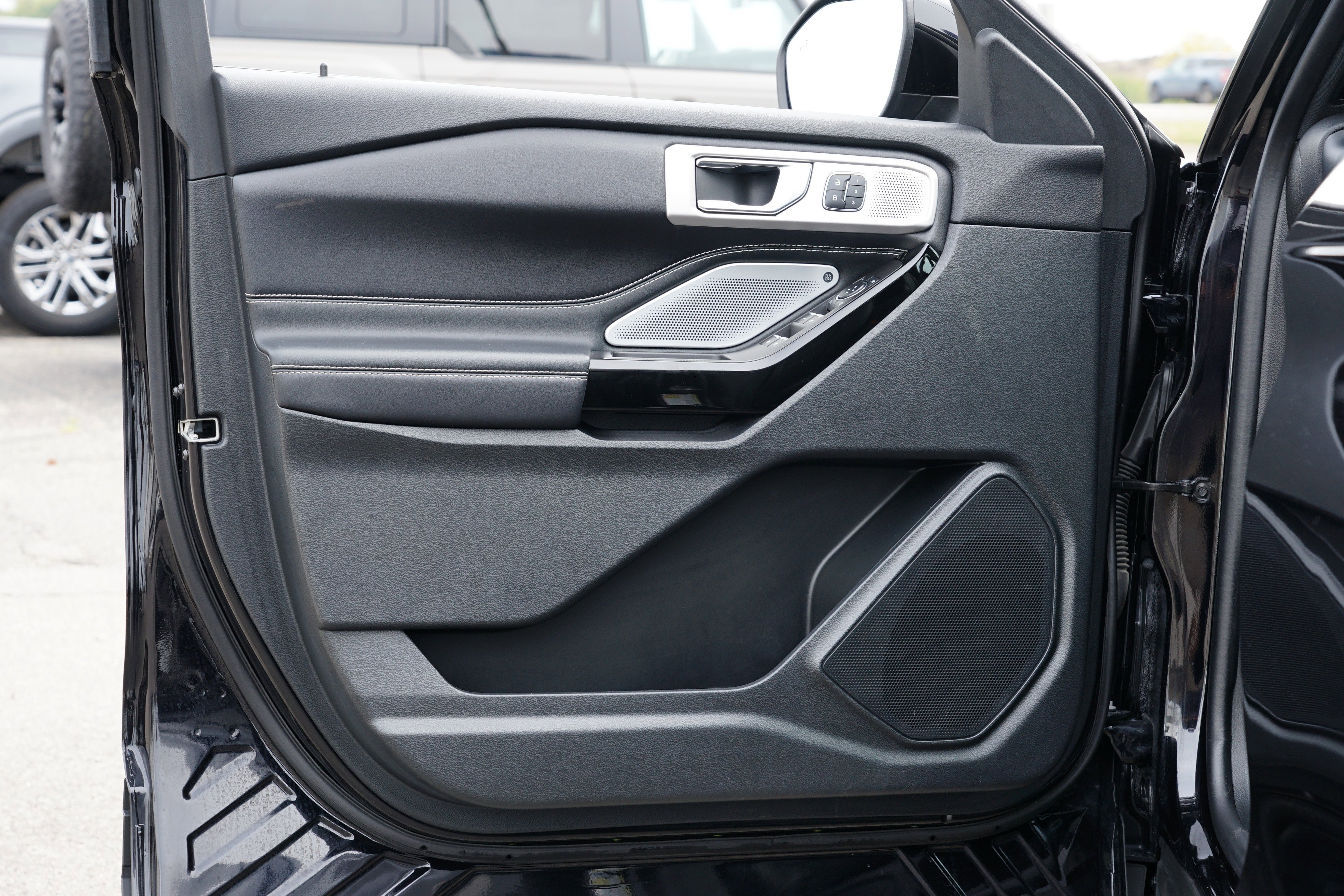 Used 2021 Ford Explorer ST w/ Equipment Group 401A image 16