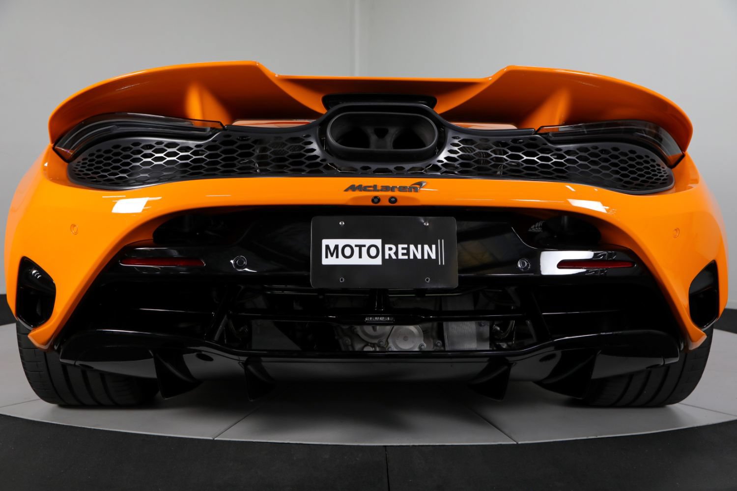 Used 2026 McLaren 750S Spider RWD image 26