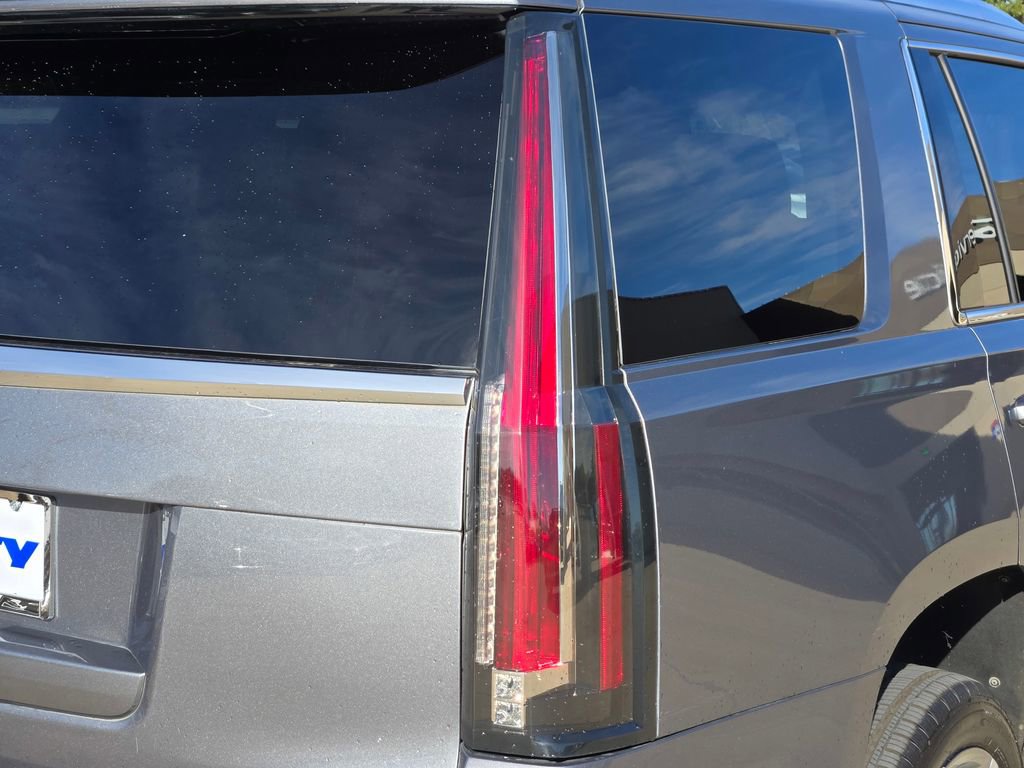 Used 2019 Cadillac Escalade Premium Luxury image 6