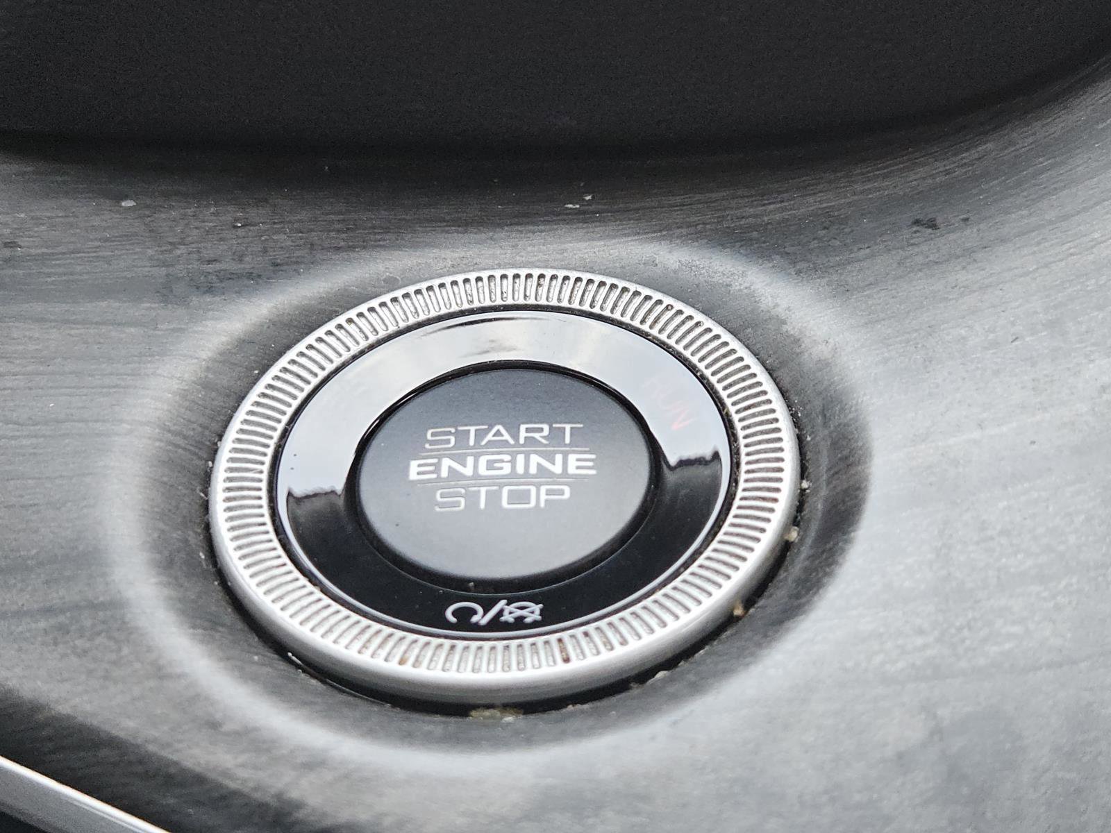 Used 2022 Jeep Grand Cherokee Limited image 16