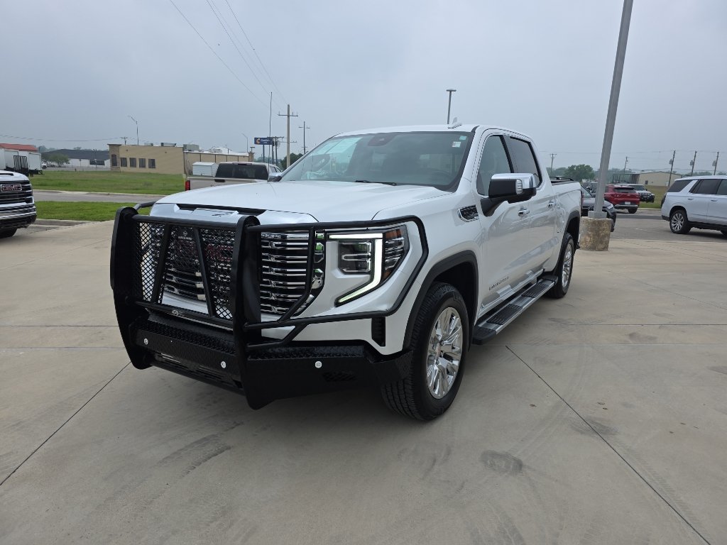 Certified 2022 GMC Sierra 1500 Denali AWD/4WD image 3