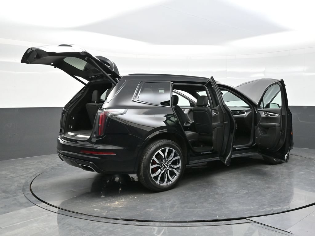 Certified 2023 Cadillac XT6 Sport w/ LPO, Floor Liner Package AWD/4WD image 43